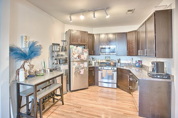 1357 W Ohio 1 (4)
