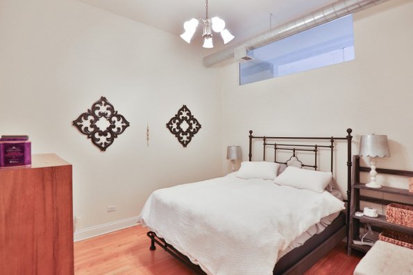 1552 N Milwaukee 3A-14