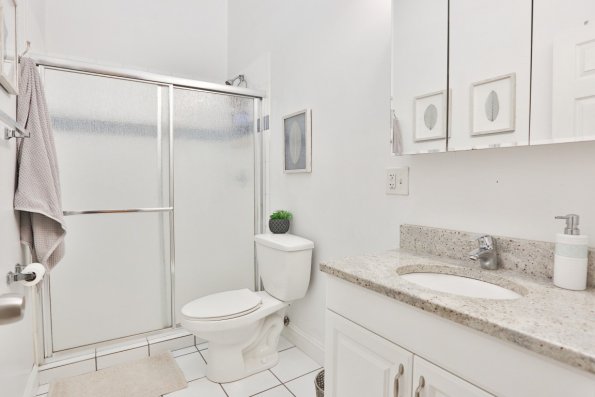 1552 N Milwaukee 3A-15