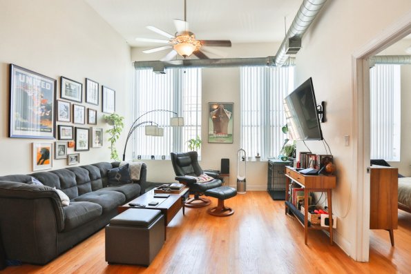1552 N Milwaukee 3A-2