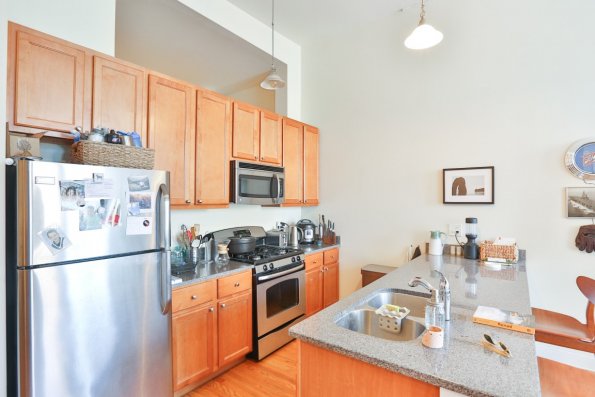 1552 N Milwaukee 3A-5