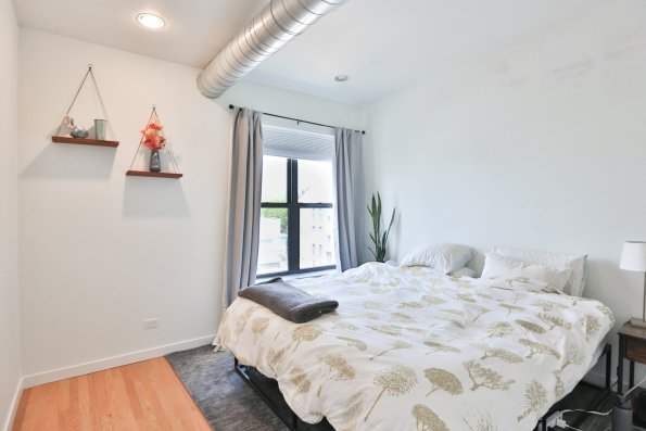 1618 N Marshfiled 4-5