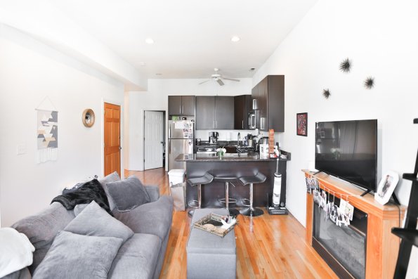 2039 W. Erie 2F-3